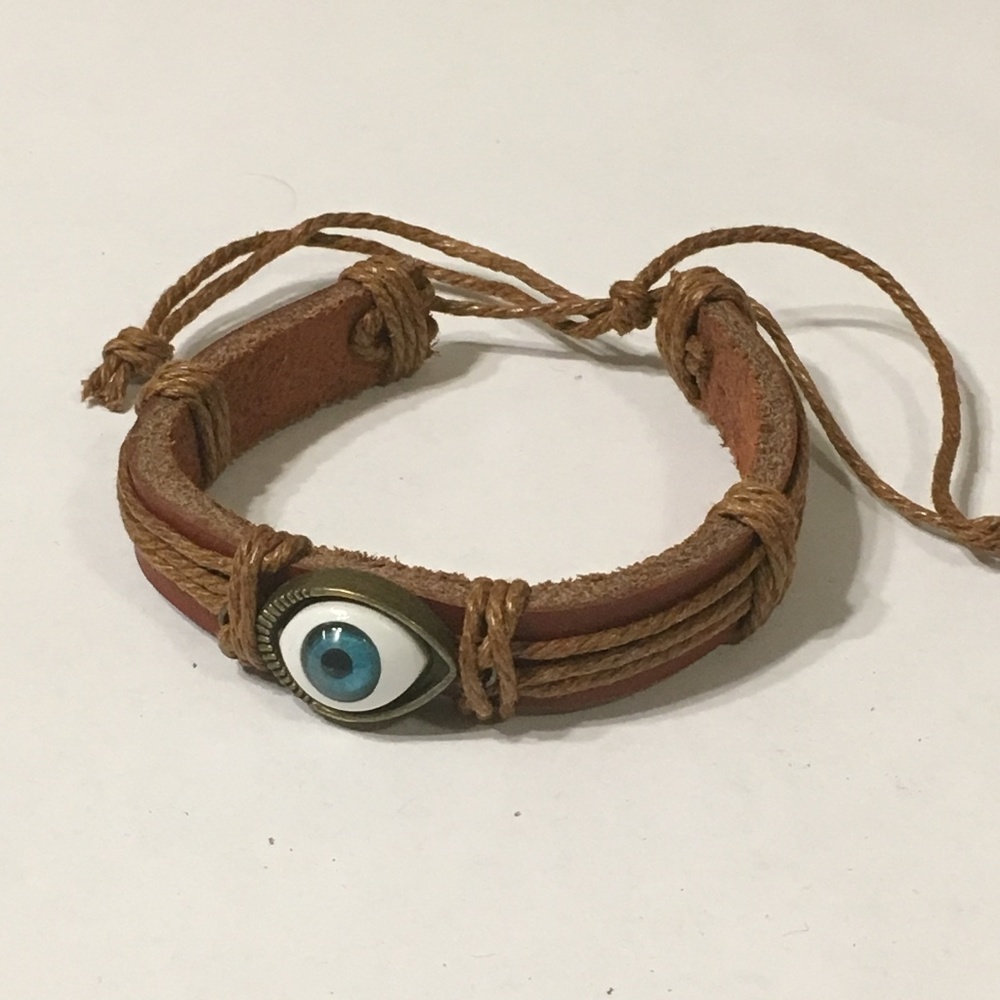3/$15 ** Faux leather bracelet hamsa eye NWOT